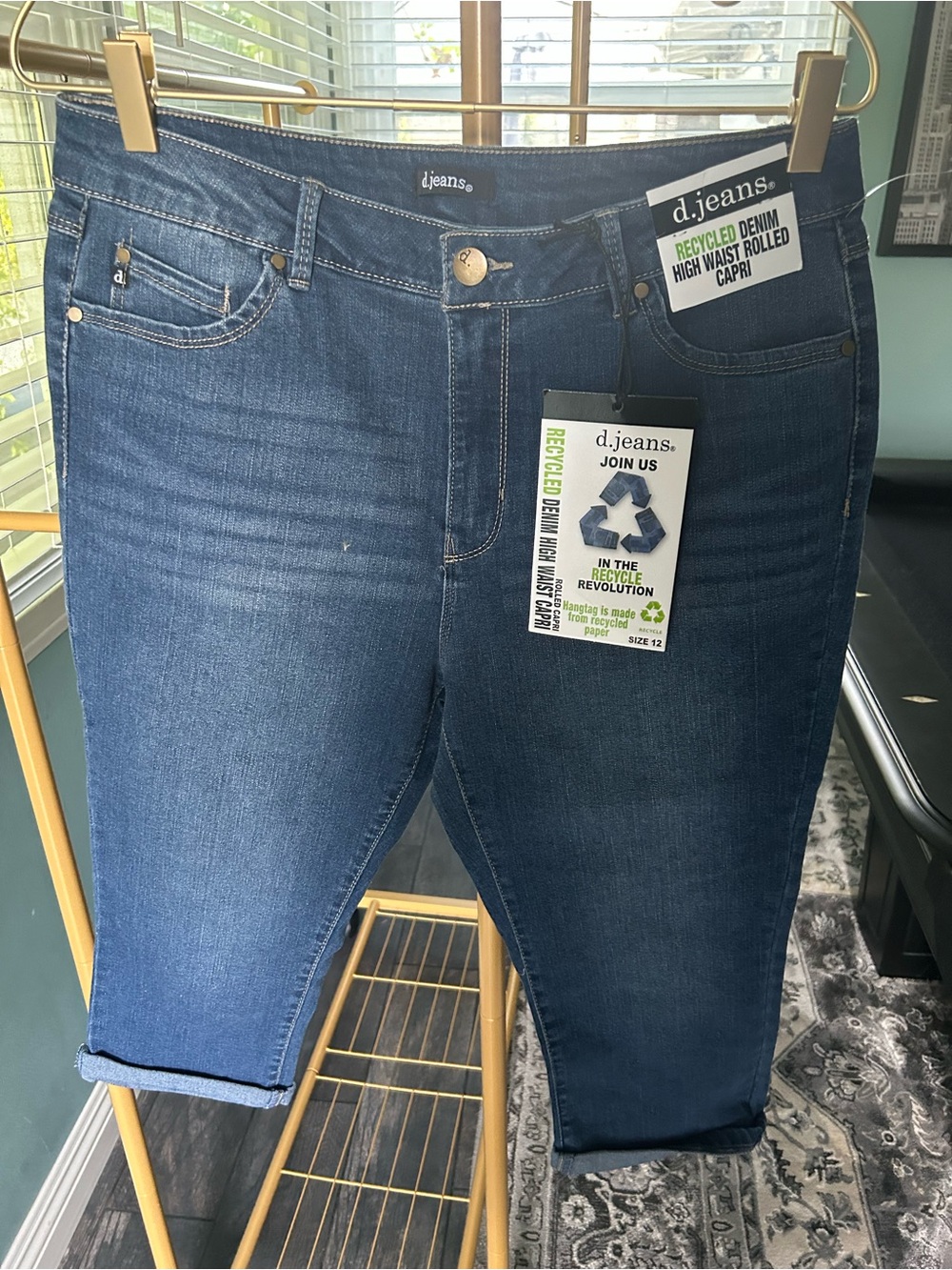 d. jeans Recycled High Waist Rolled Capri Jeans - Dark Blue.NWT. Size 12.